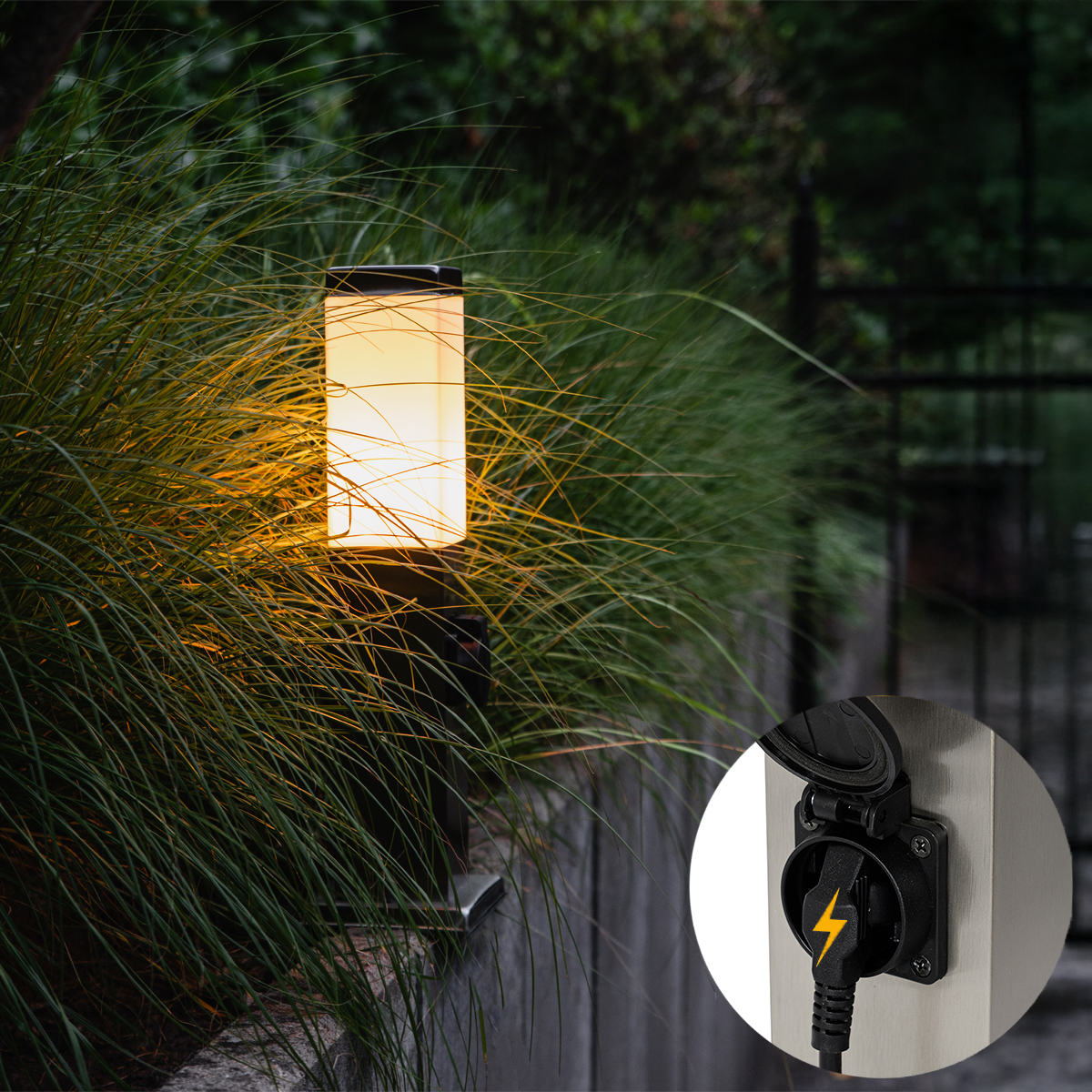 Moderne buitenlamp 45 cm staal met stopcontact IP44 - Malios