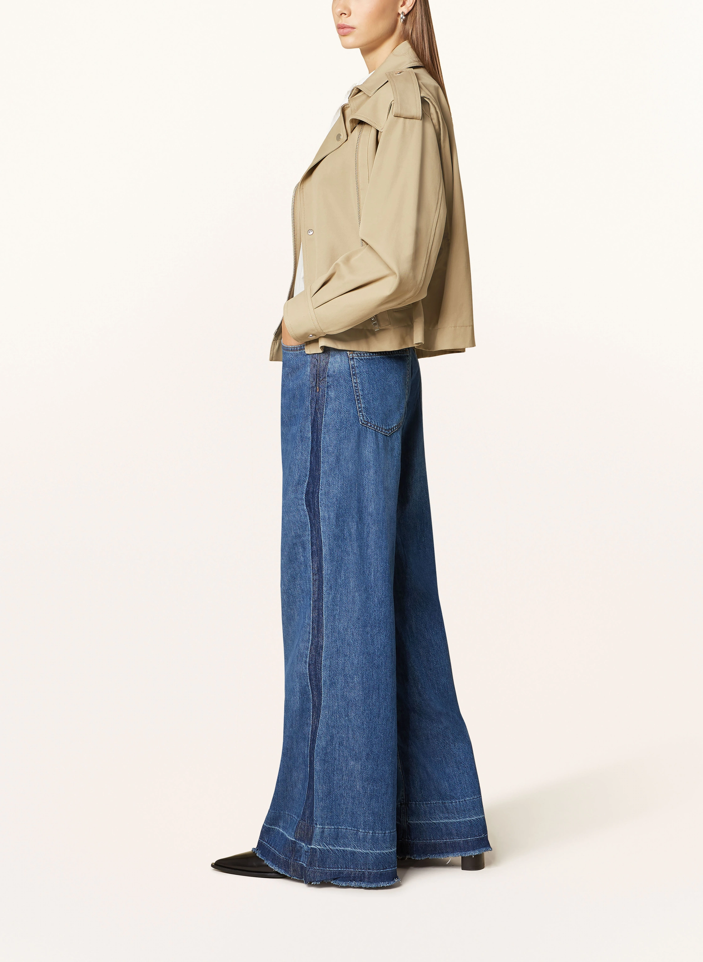 Rich & Royal Flared Jeans