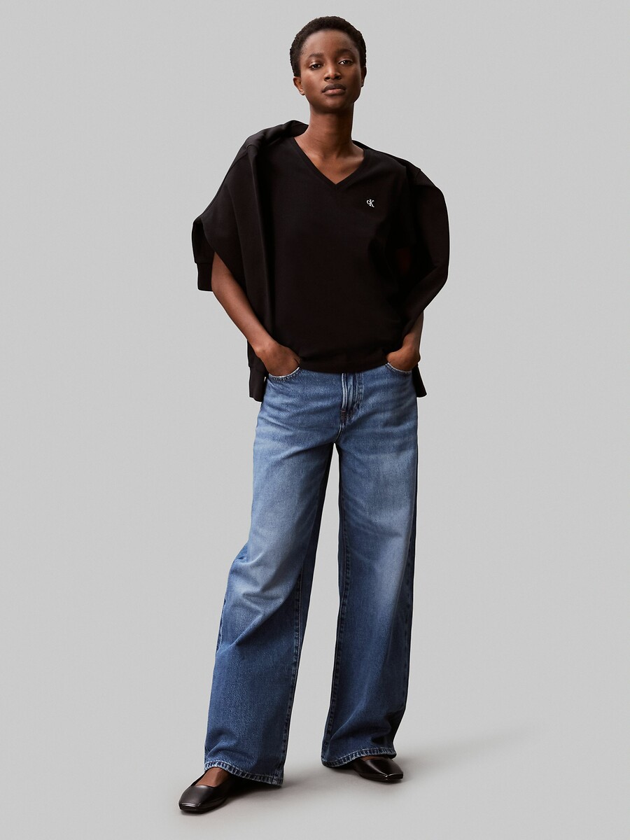 CALVIN KLEIN JEANS<br>Camiseta de manga curta com decote em V