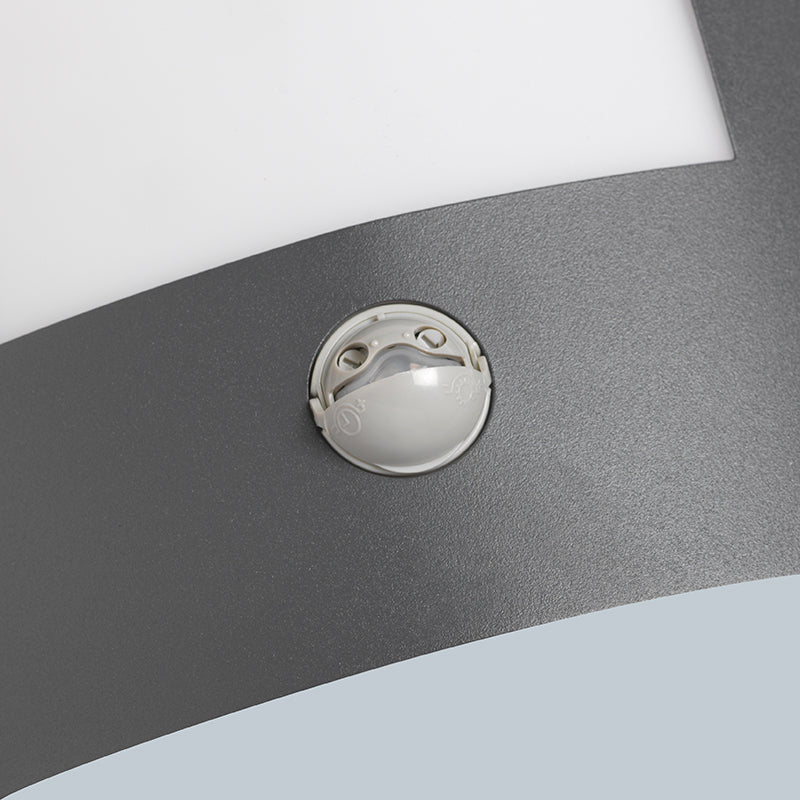 QAZQA Buitenwandlamp antraciet met bewegingssensor IP44 - Emmerald 1