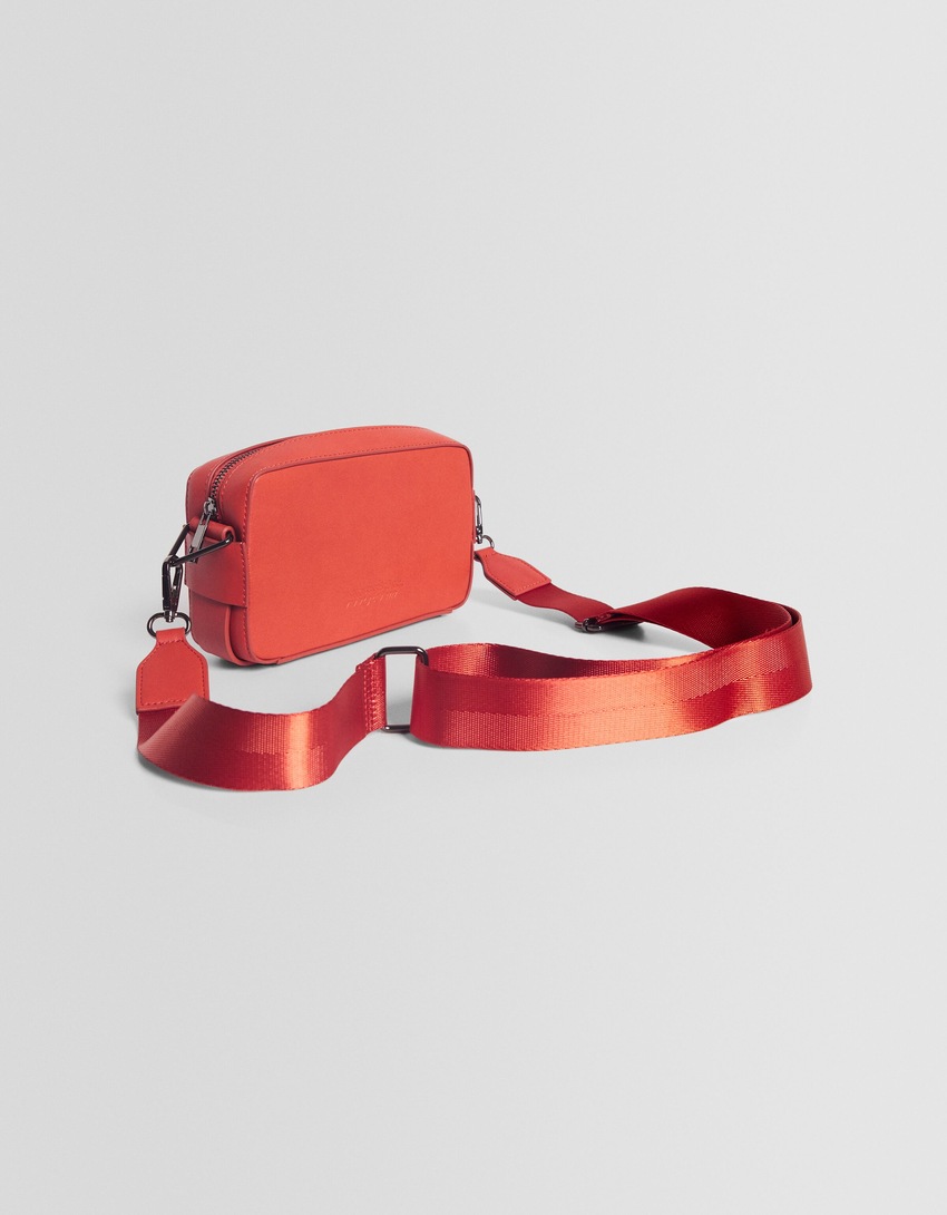 Bolsa transversal rígida