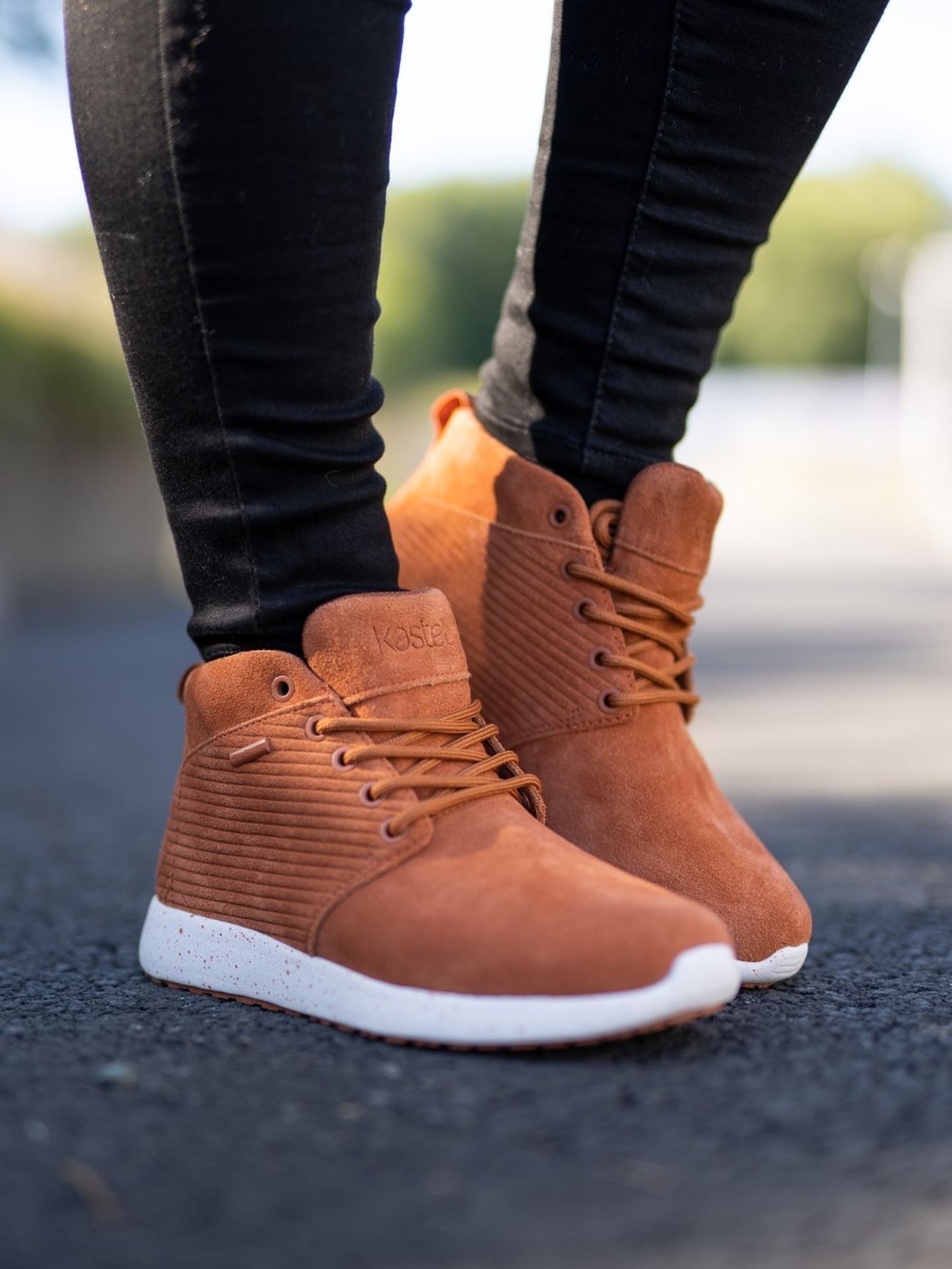Madla WR Leather