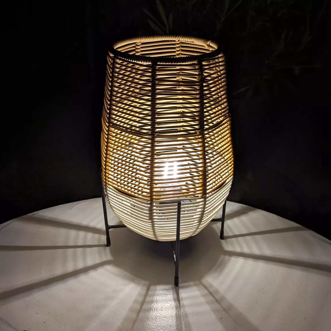 Lampe de table solaire LED (H31 cm) Vernazza Blanche