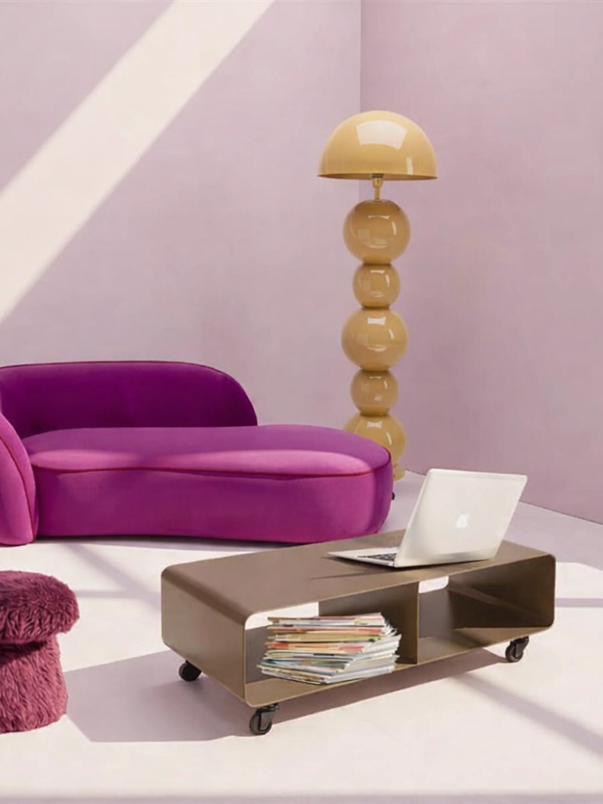 Metalen tv-meubel Lounge M met wielen