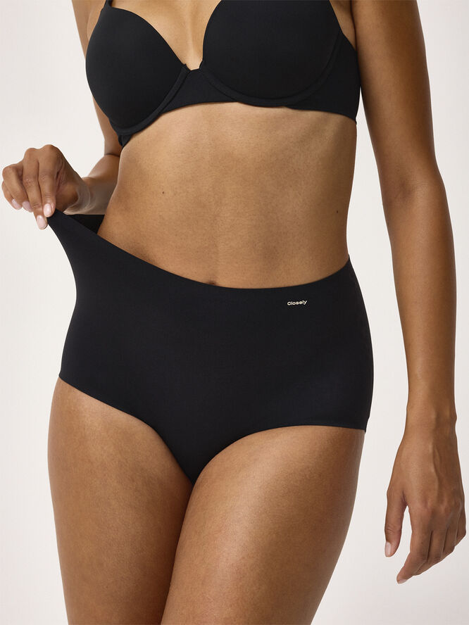 Closely Brief the freedom high waist Black