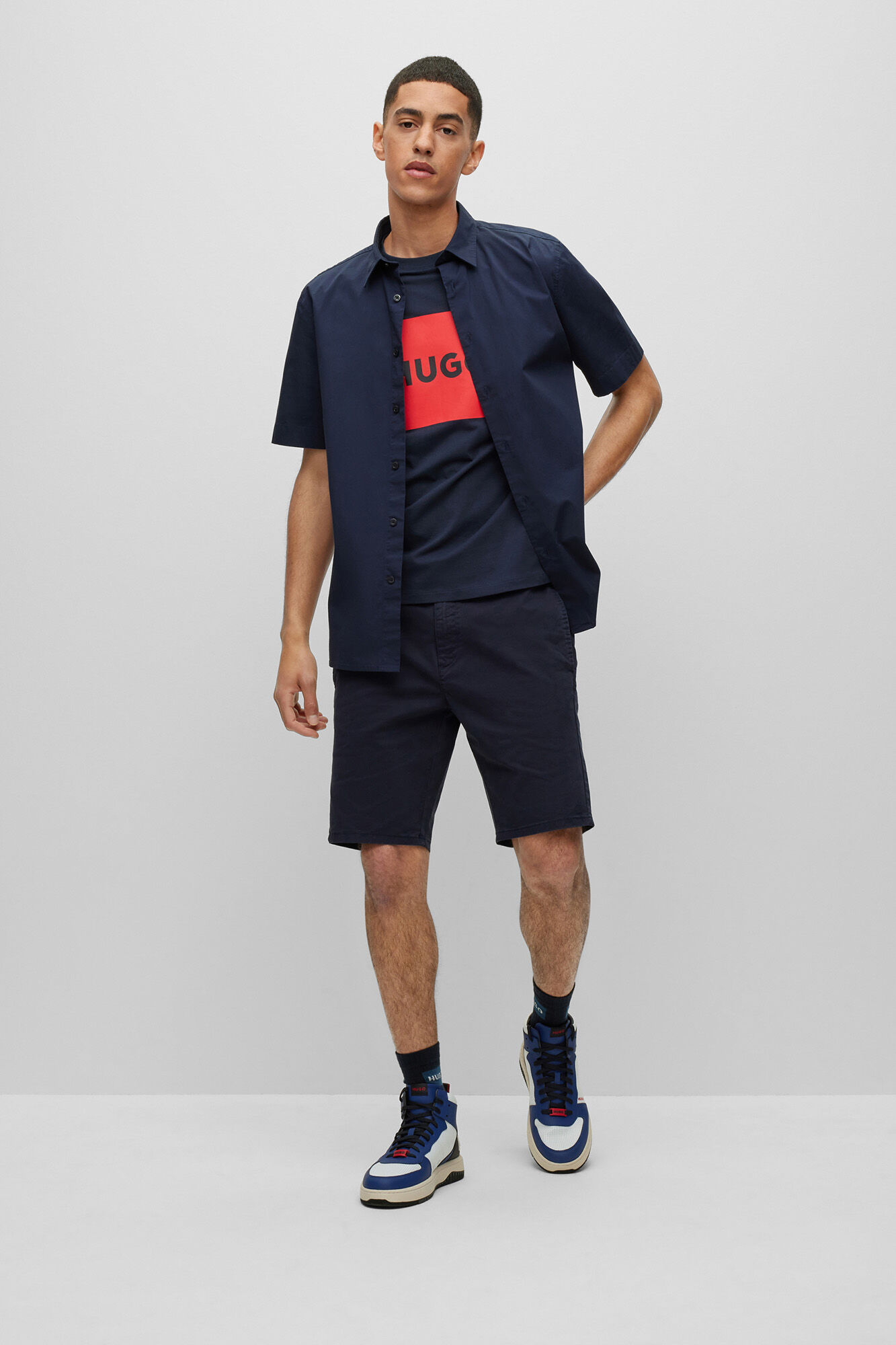 Camisa de manga curta - azul escuro