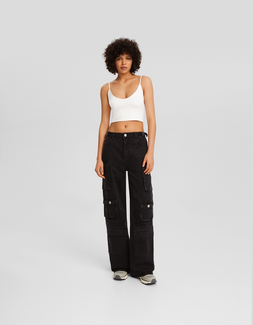 Top cropped de alças finas