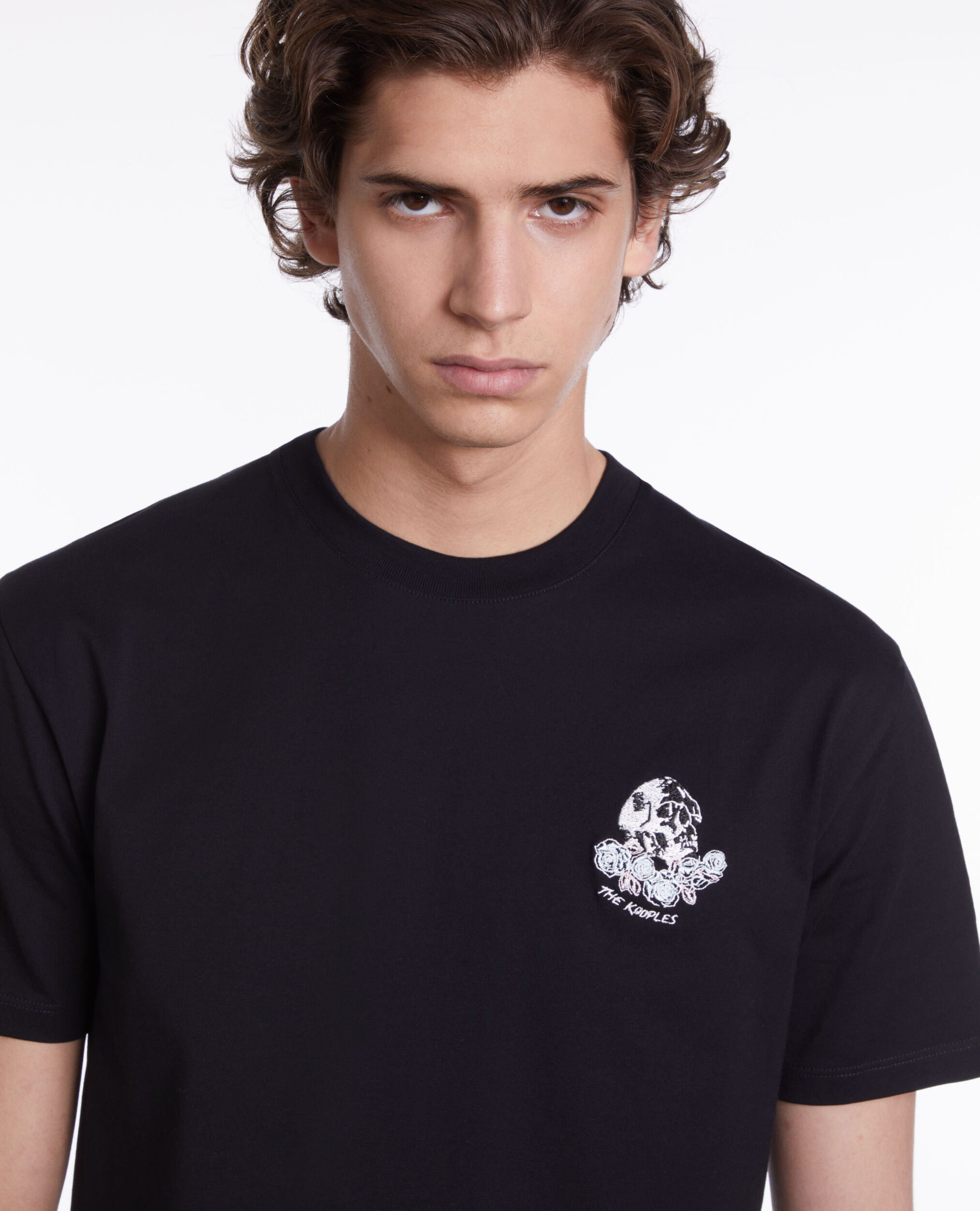 T-shirt noir avec broderie Vintage skull