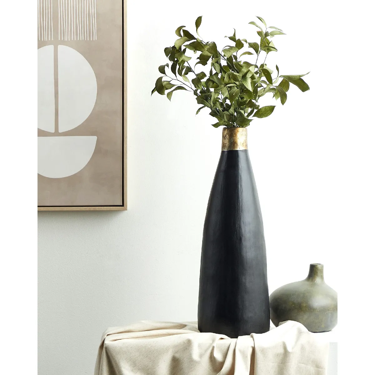 Beliani Vase Émona - Céramique Noir 54 cm