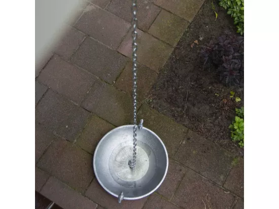 Bain oiseau en fer galvanisé avec chaine