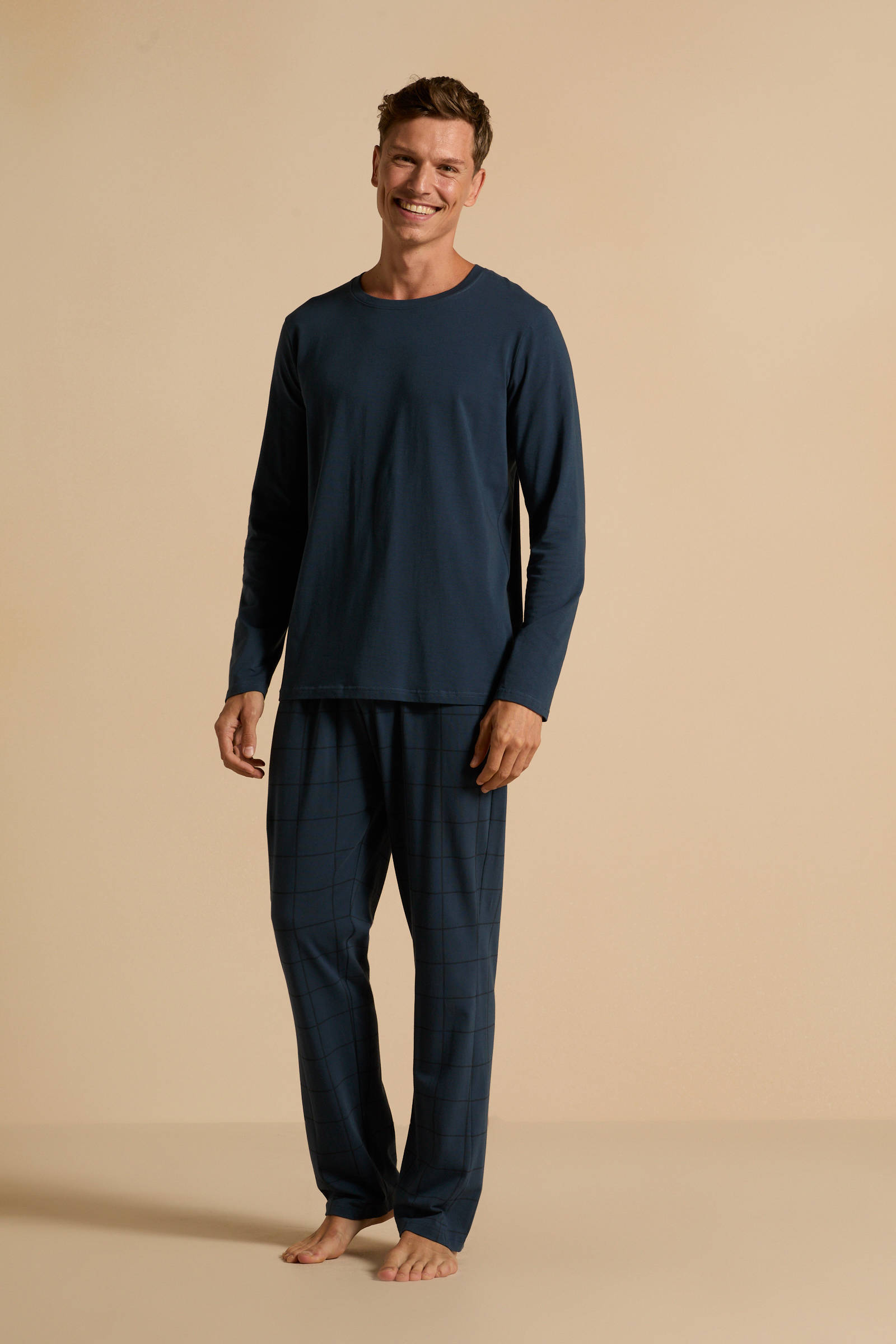 UR8011 pyjama met ruit blauw