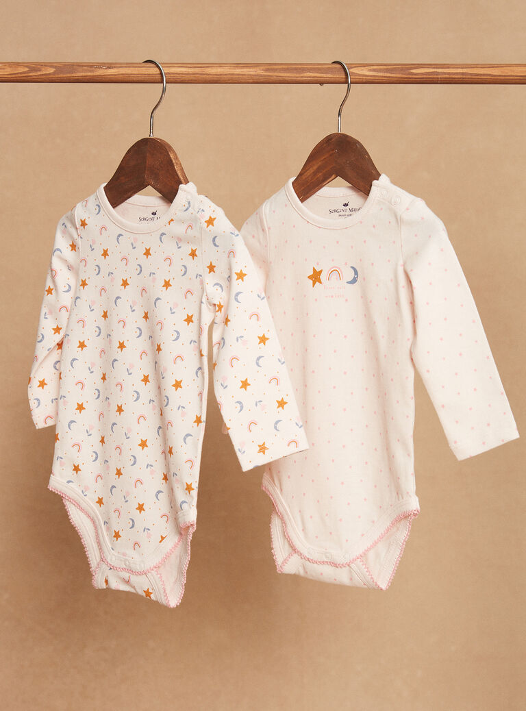 2 bodies blush en coton bio à imprimé et à motifs étoiles, lunes, arc-en-ciel et fleuri