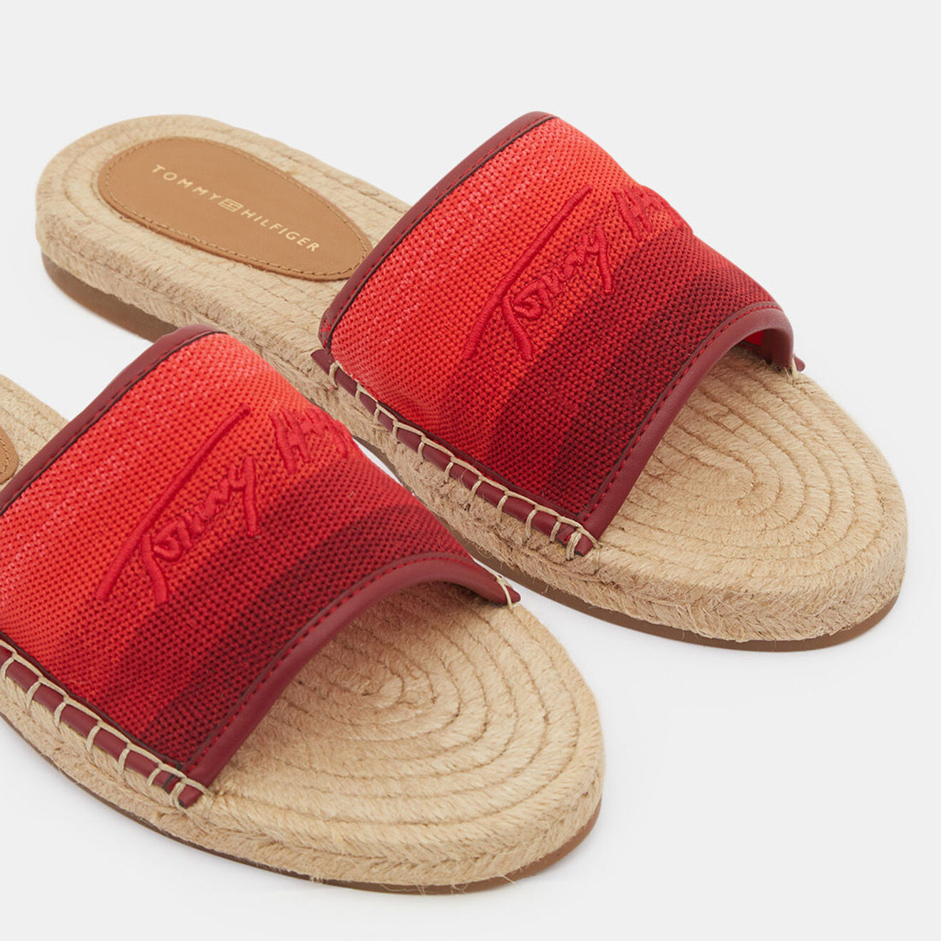 Tommy Hilfiger Mules plates en Toile dégradées rouges