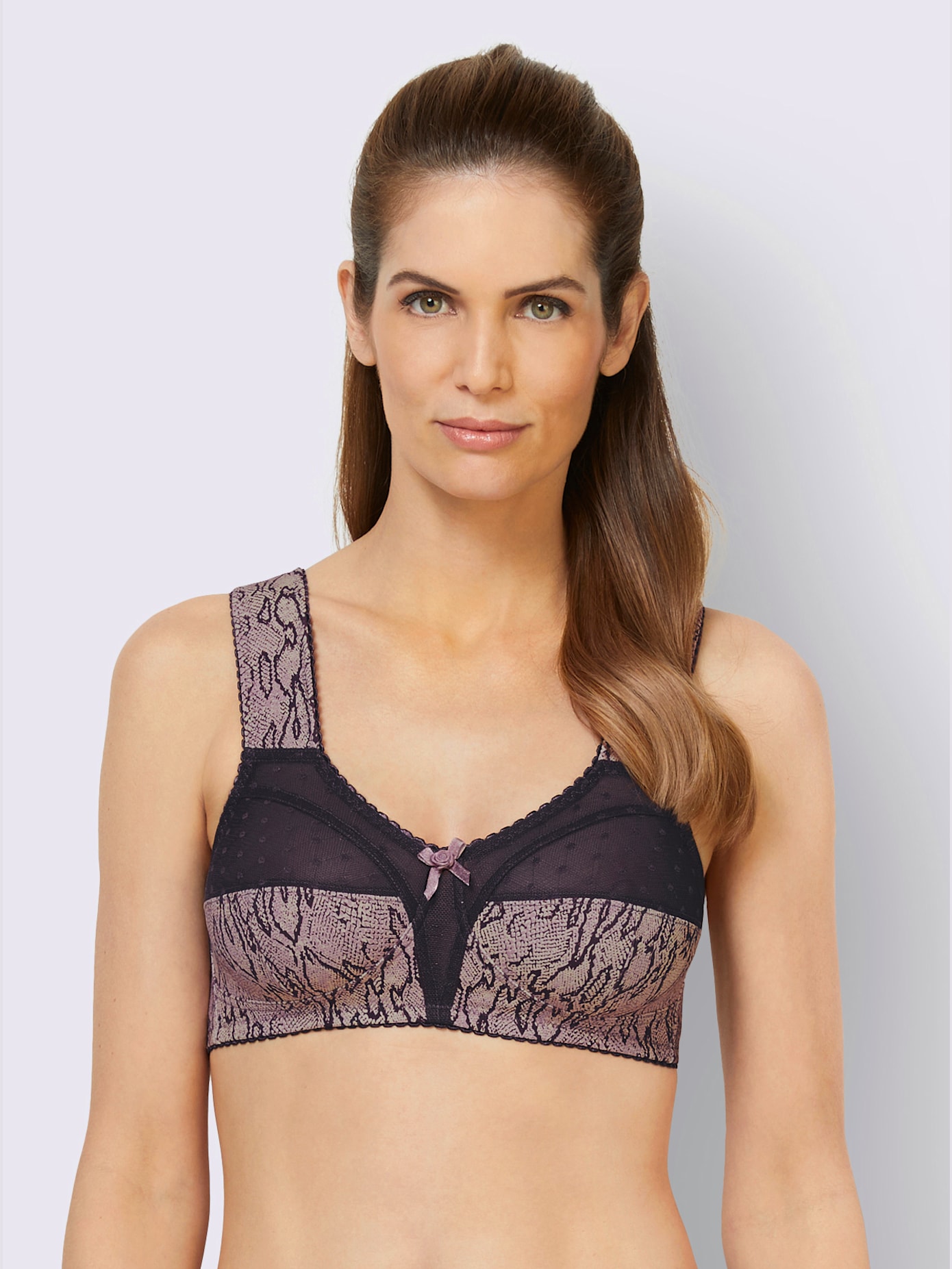 Soutien-gorge large sans armatures bon. b, c, d, e