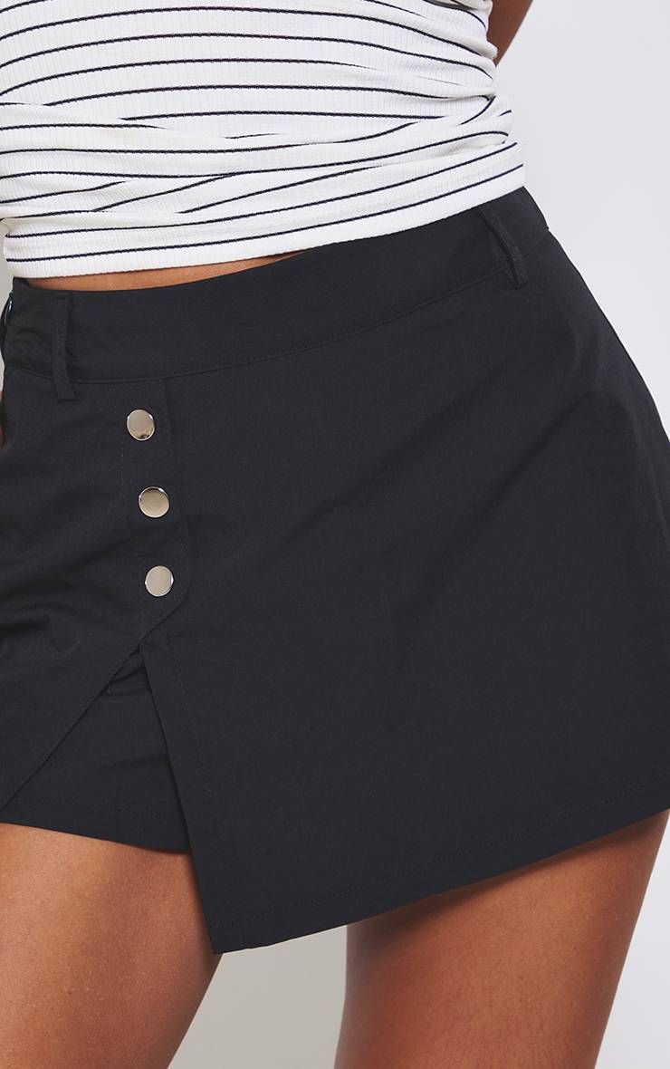Noir Jupe-short Mini En Tissu Tissé Avec Détails Boutonnés