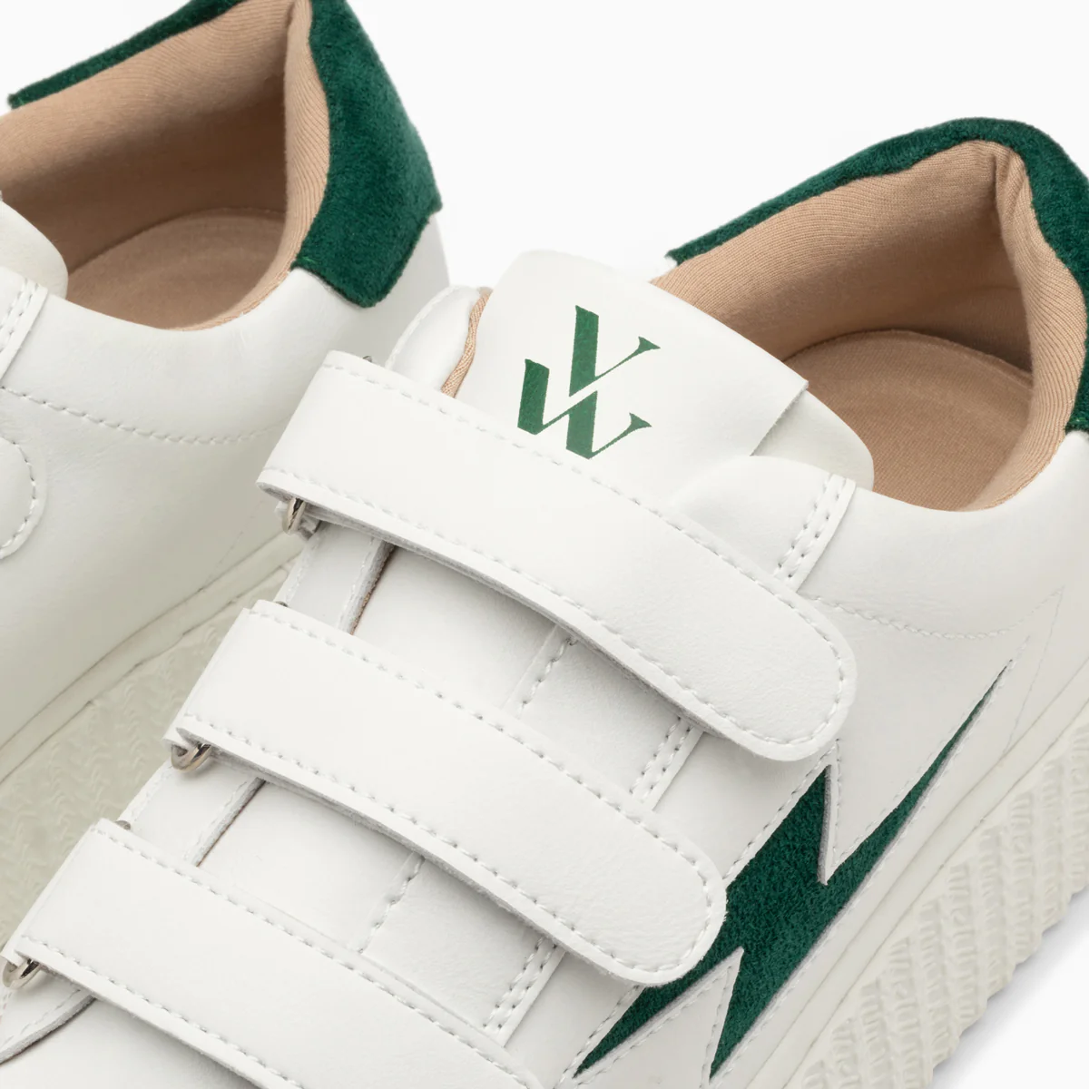 Sneakers-Baskets éclair Vicky blanc et vert sapin à scratchs