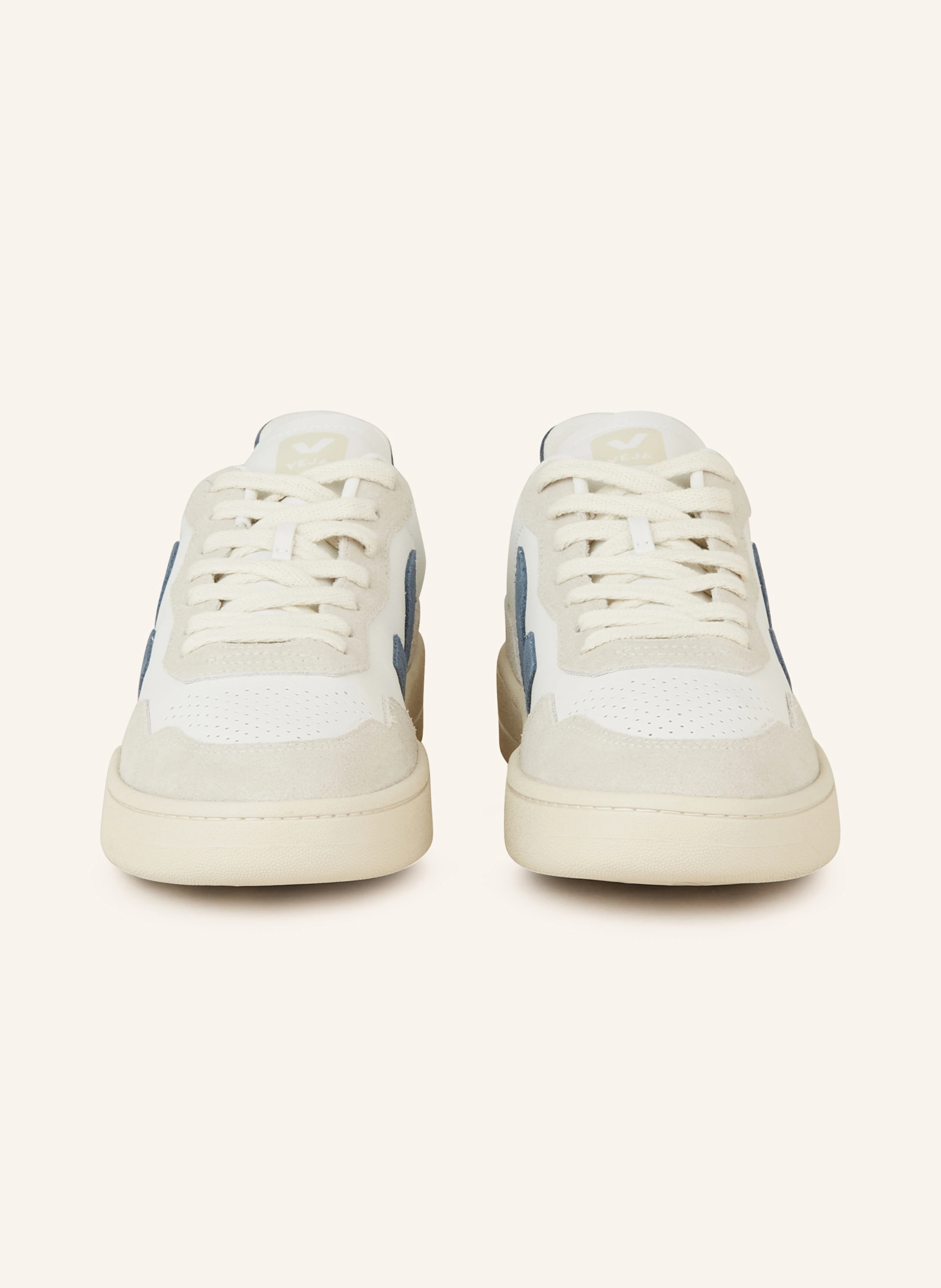 VEJA Sneaker V-90