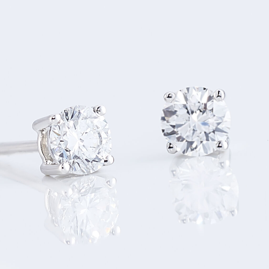 Boucles D'oreilles Puces 4 Griffes Or Blanc Diamant Synthetique
