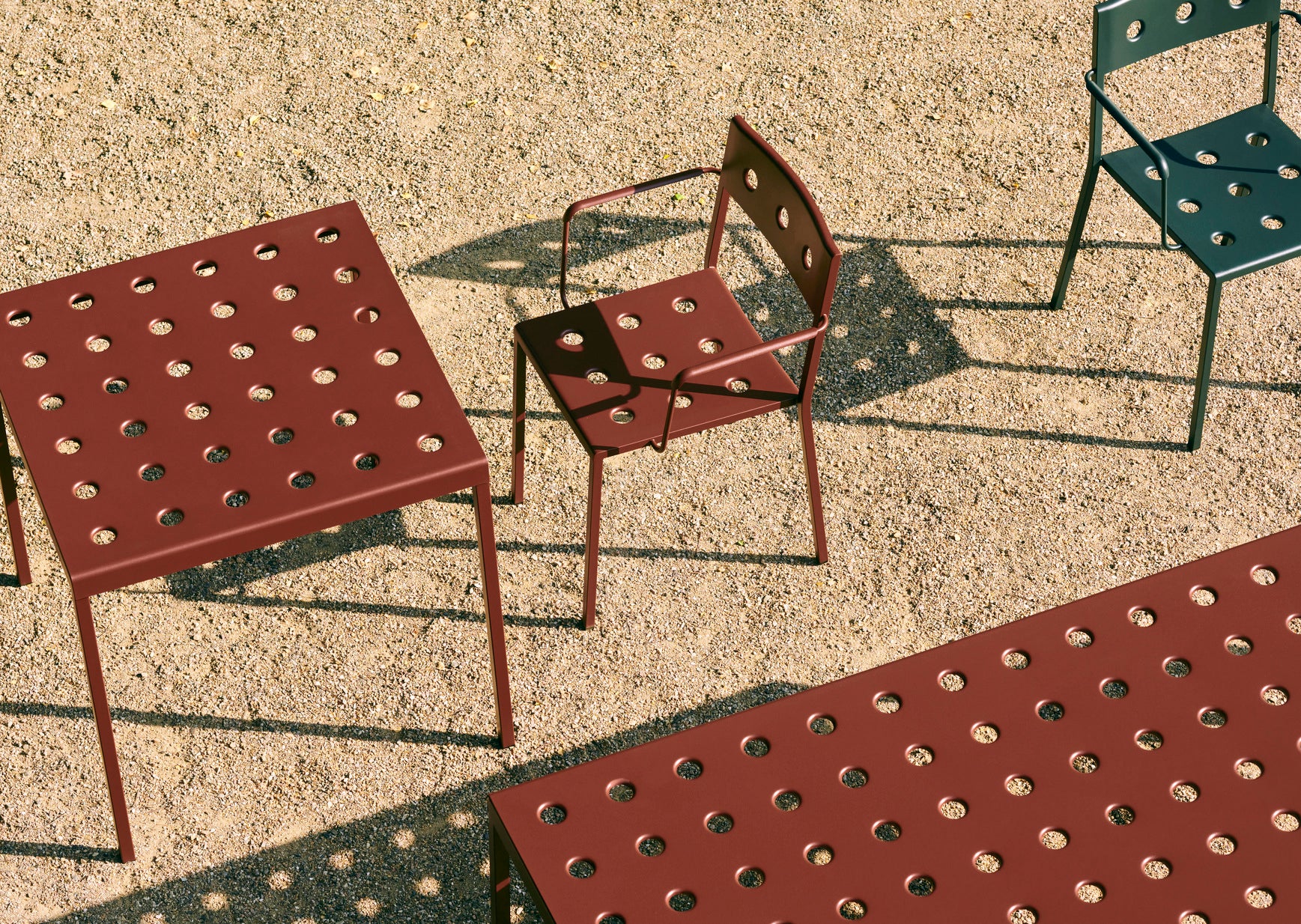 HAY  Balcony havebord, 75x76 cm. - Iron Red