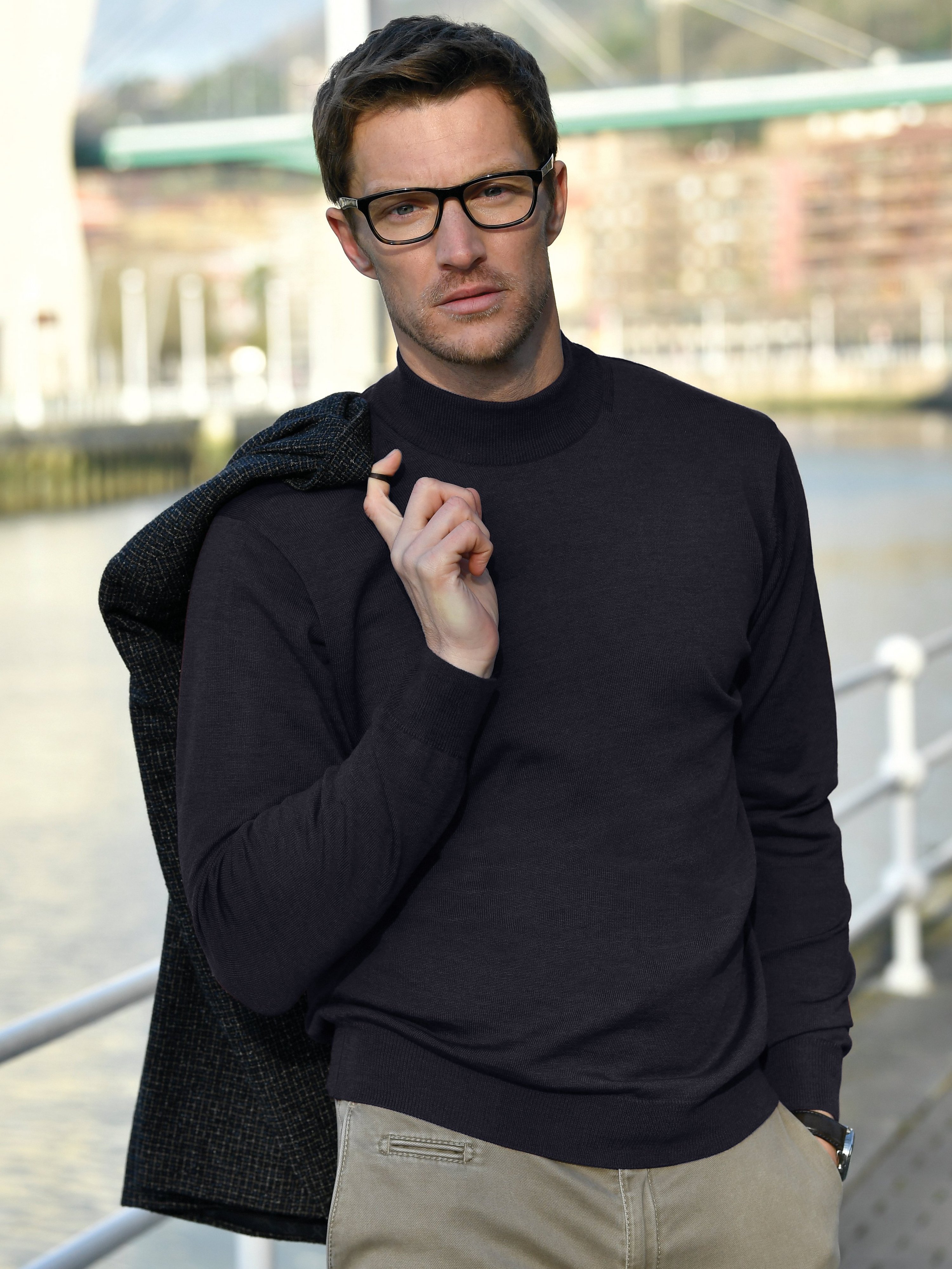 Pullover mit Stehbundkragen