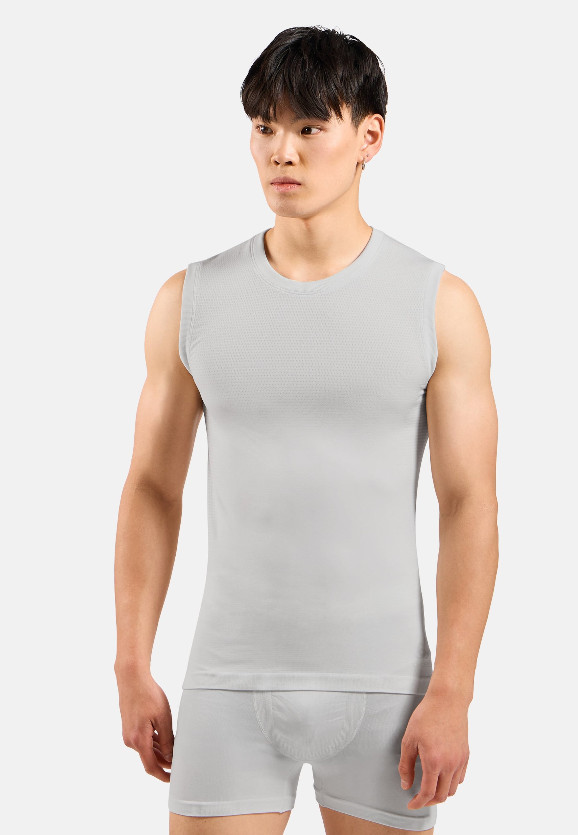 Performance Light Base Layer Singlet in white