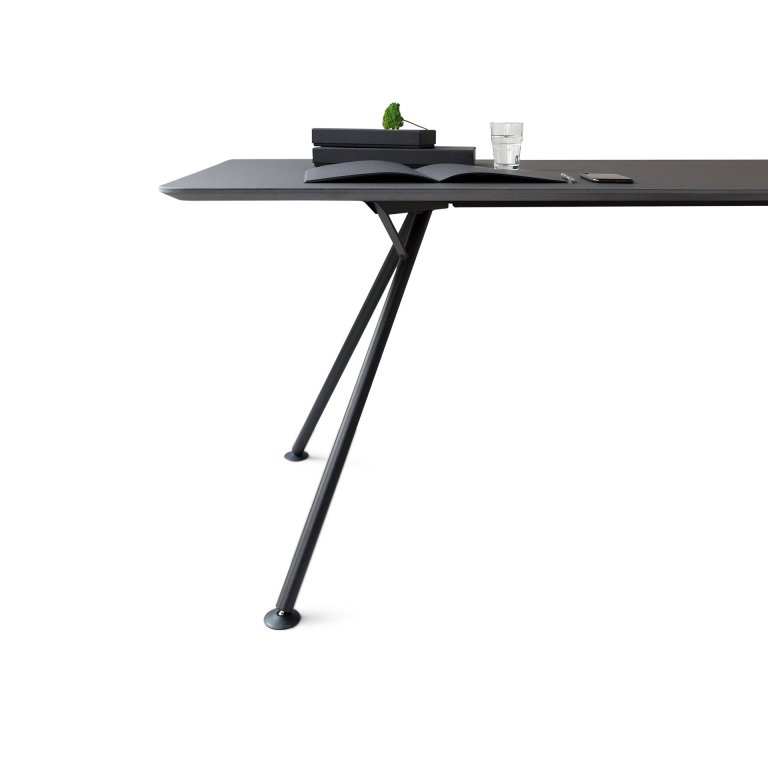 Modulor Tisch Y5 Stahl schwarz 30°