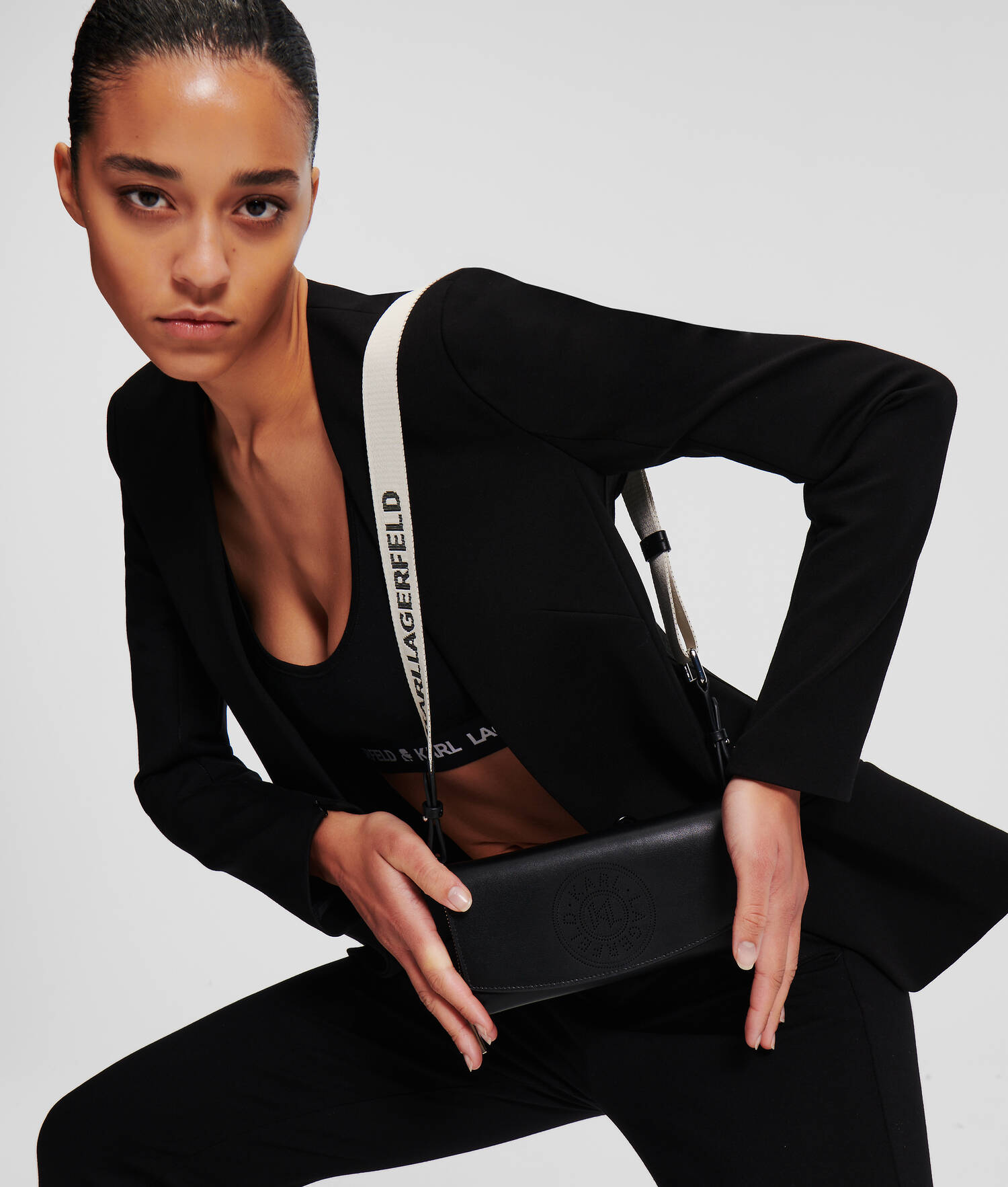 POCHETTE PERFORÉE K/CIRCLE