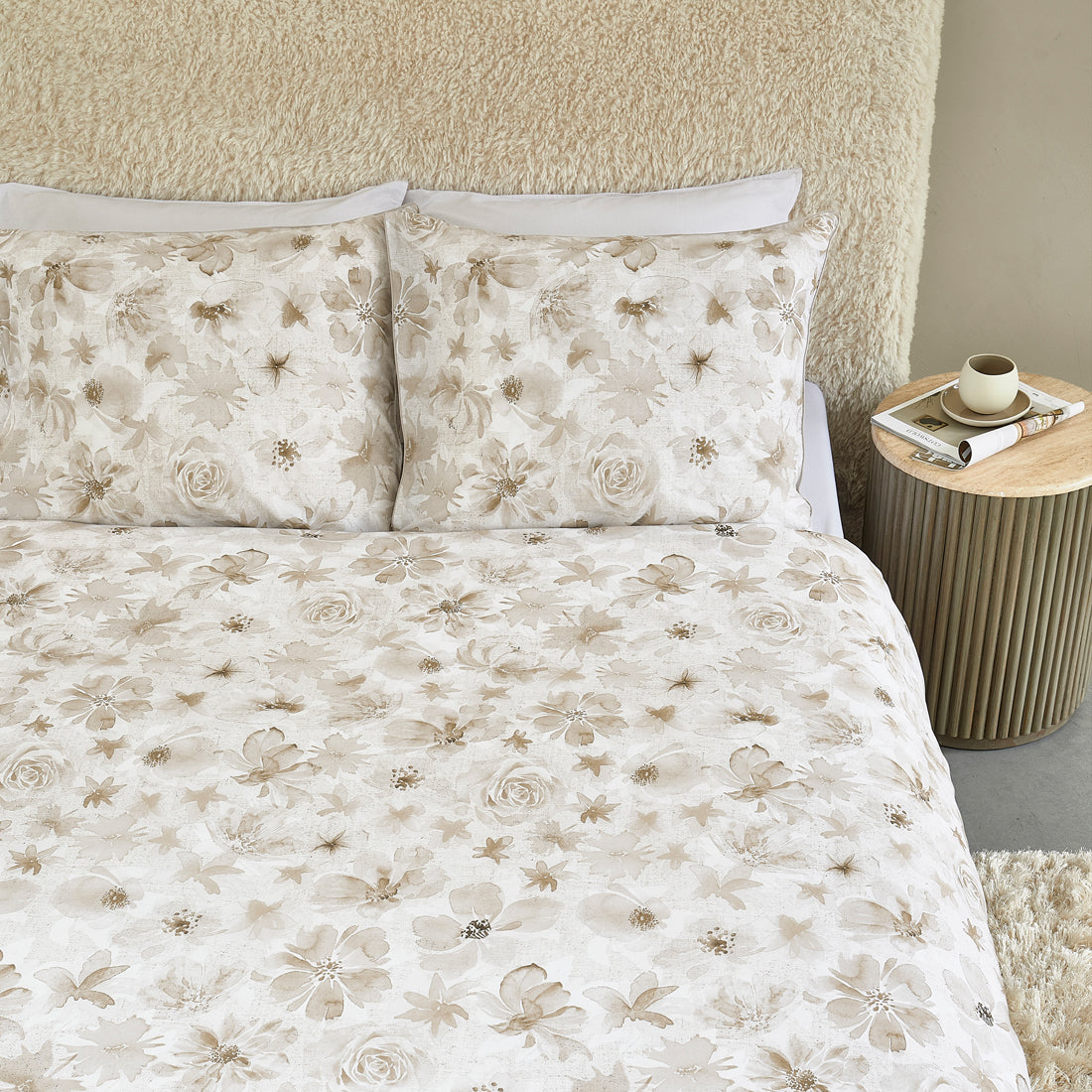 Riviera Maison - RM Flowing Flowers sand 140x200|220 - Zand