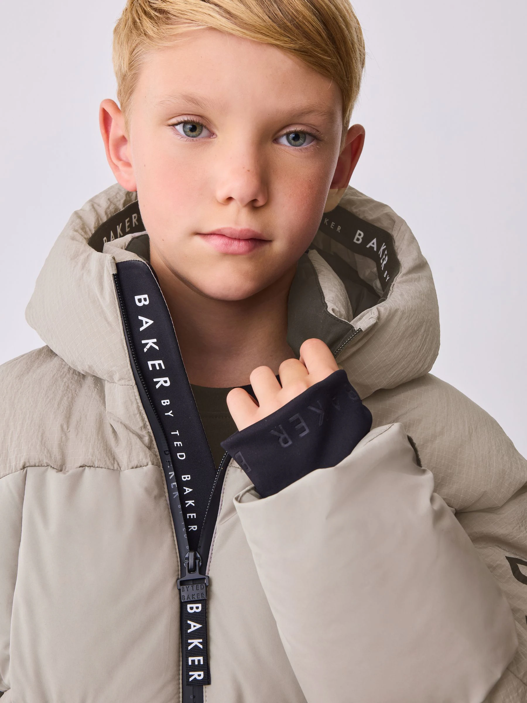 Baker by Ted Baker Baker by Ted Baker Naturel Regenbestendige Gevoerde jas