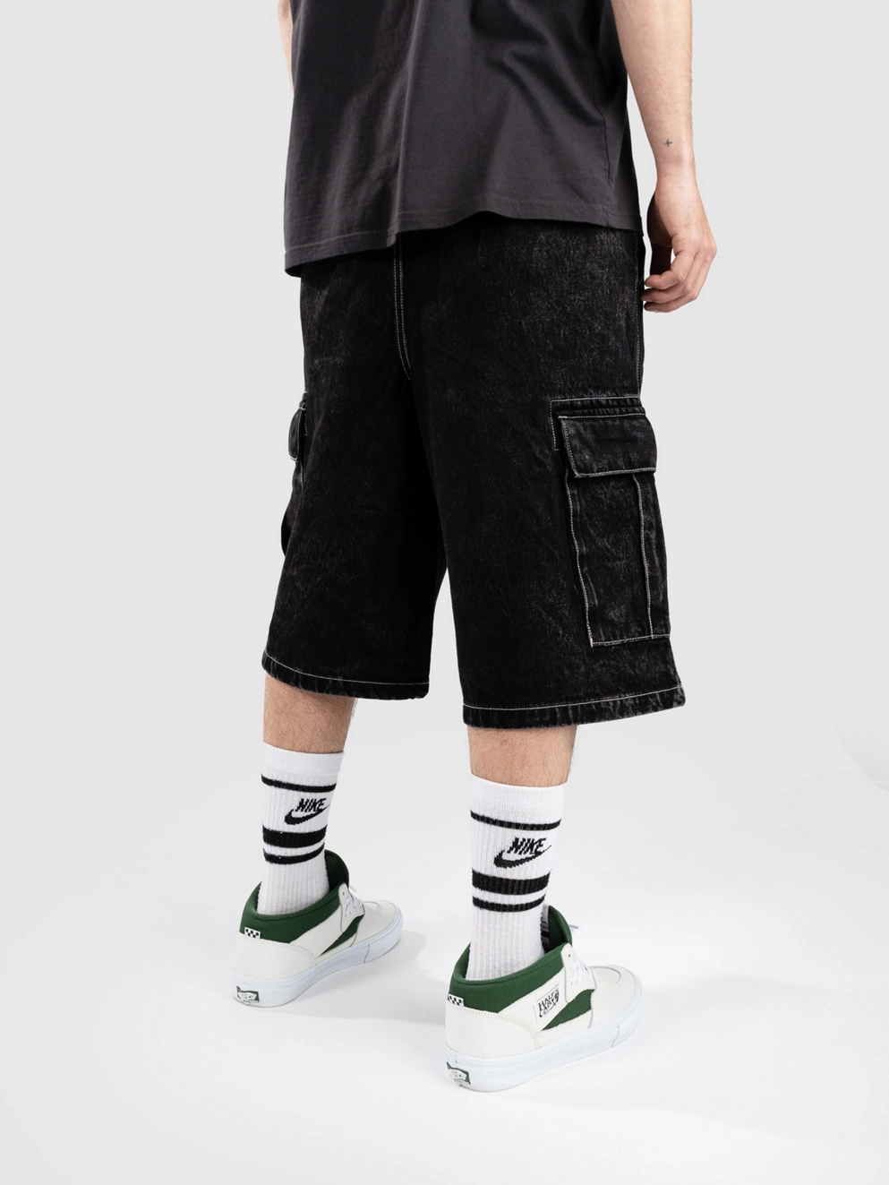 Empyre Ultra Loose Fit Sk8 Cargo Shorts black