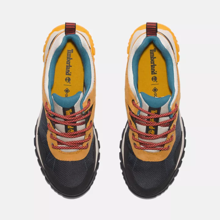Bota de caminhada impermeável Lincoln Peak para mulheres, na cor amarela.