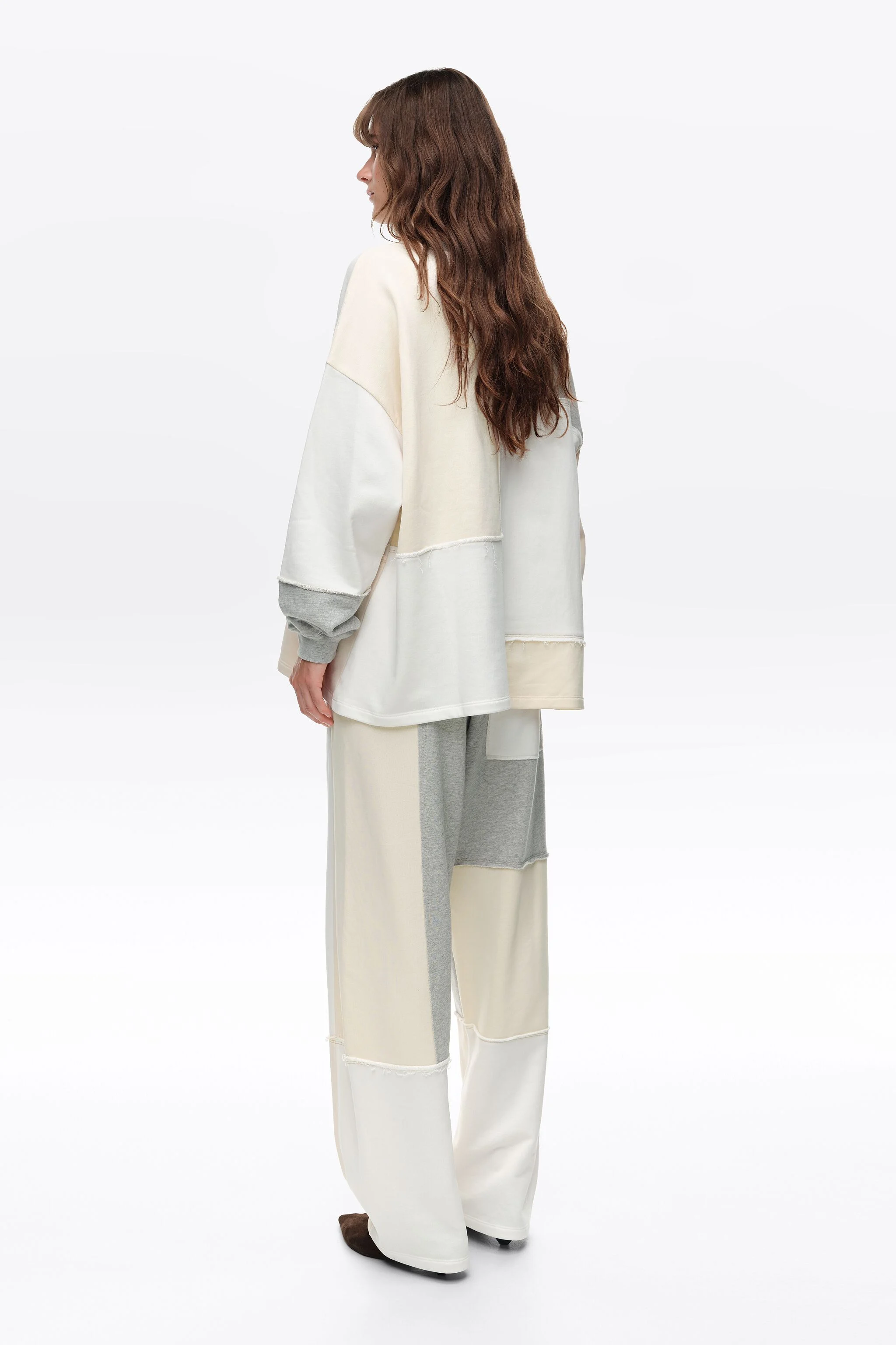 Moletom oversized de algodão com patchwork na cor marfim