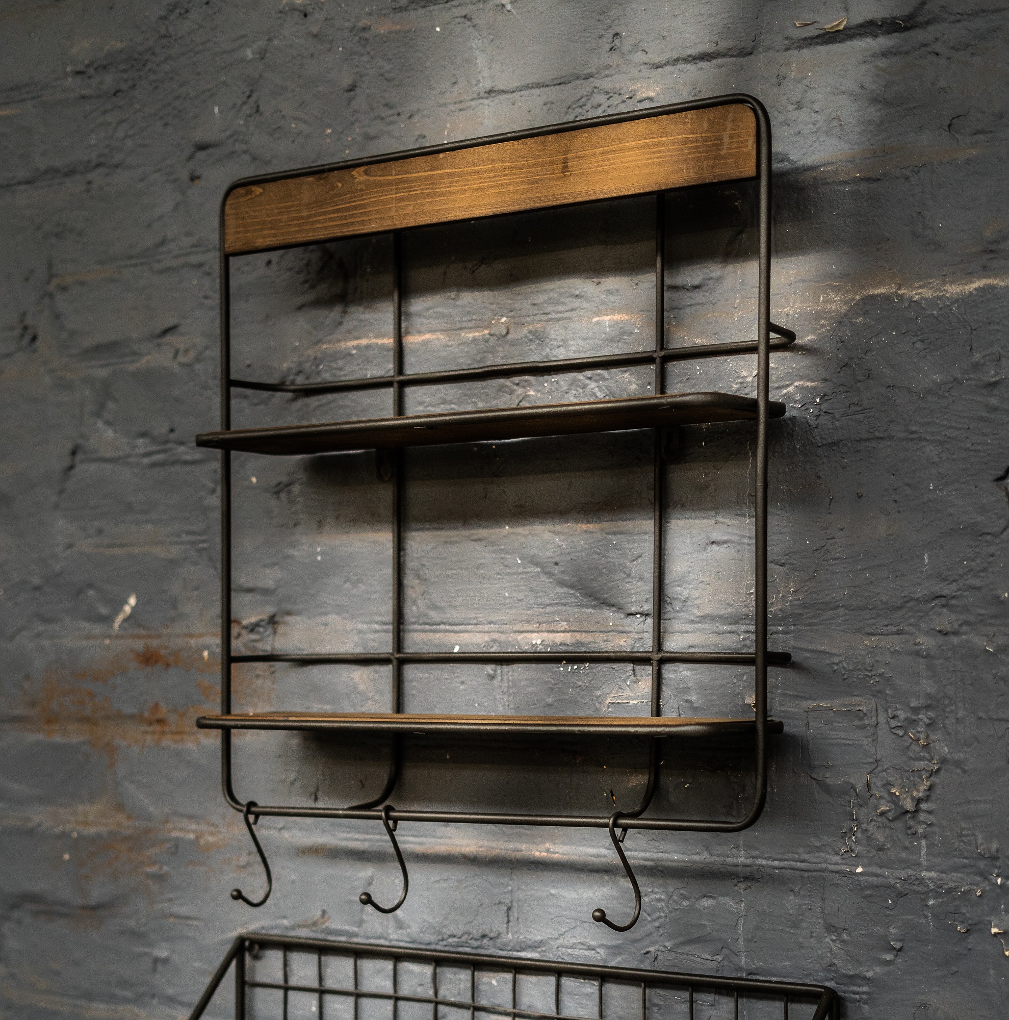 Wandregal mit Haken, Metall, Holz, H 50 cm, B 50 cm, T 12 cm von fischer's lagerhaus