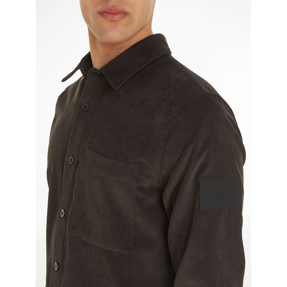 CALVIN KLEIN JEANS<br>Camisa reta em veludo
