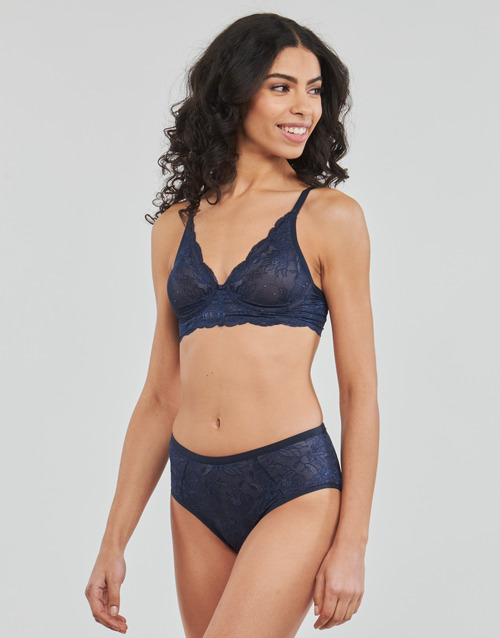 Triumph - AMOURETTE CHARMN 03 - Marine