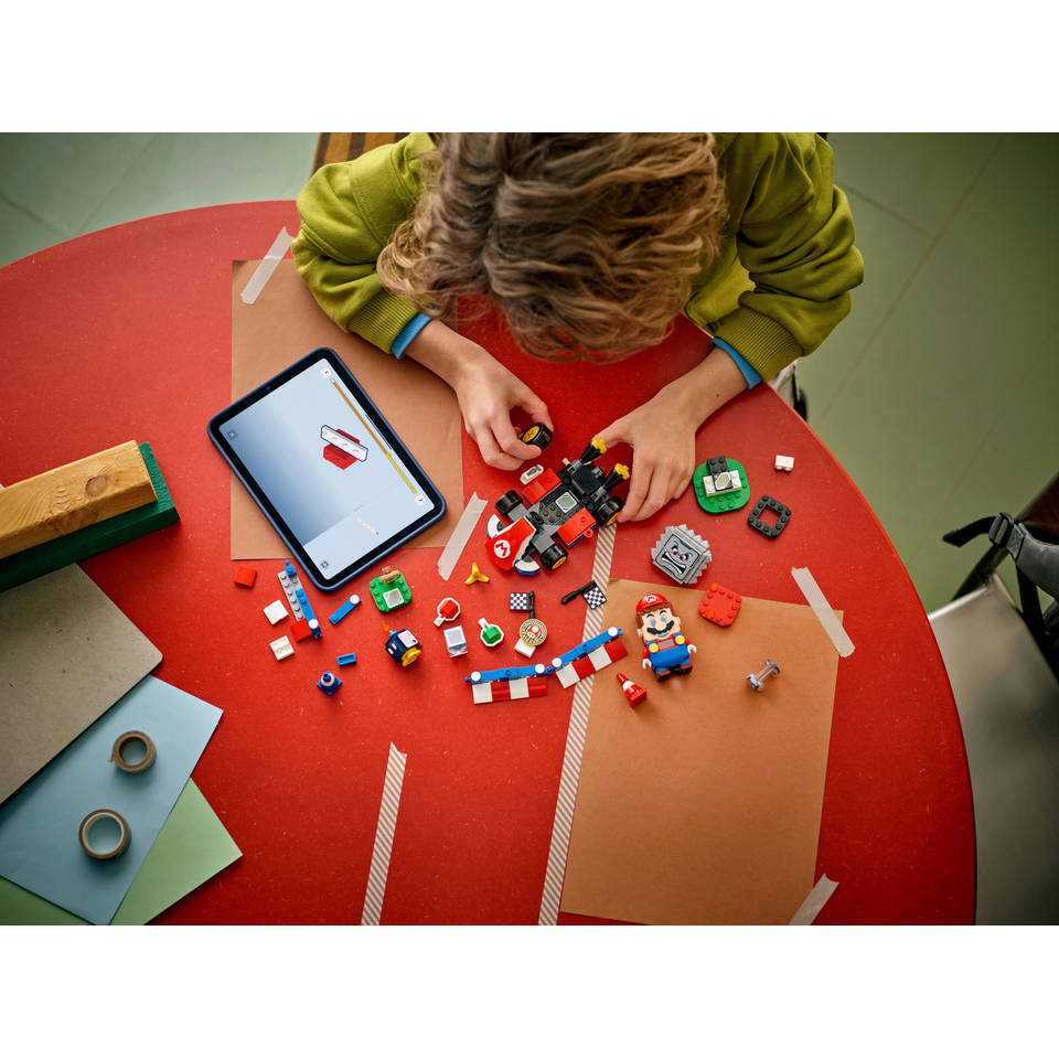 LEGO Super Mario Mario Kart: interactieve Mario en standaardkart 72043