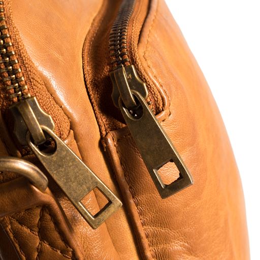 Depeche Mobiltaske, Cognac
