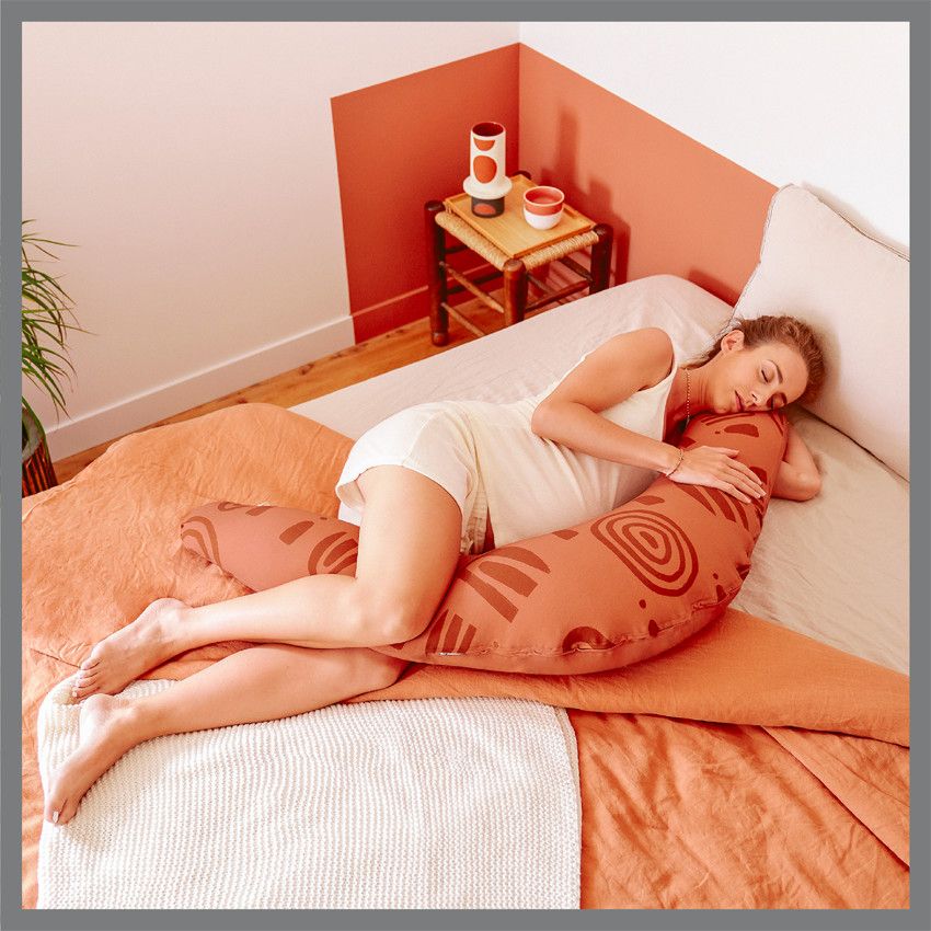 Coussin de grossesse B.Love - Earth terracotta - Ecru