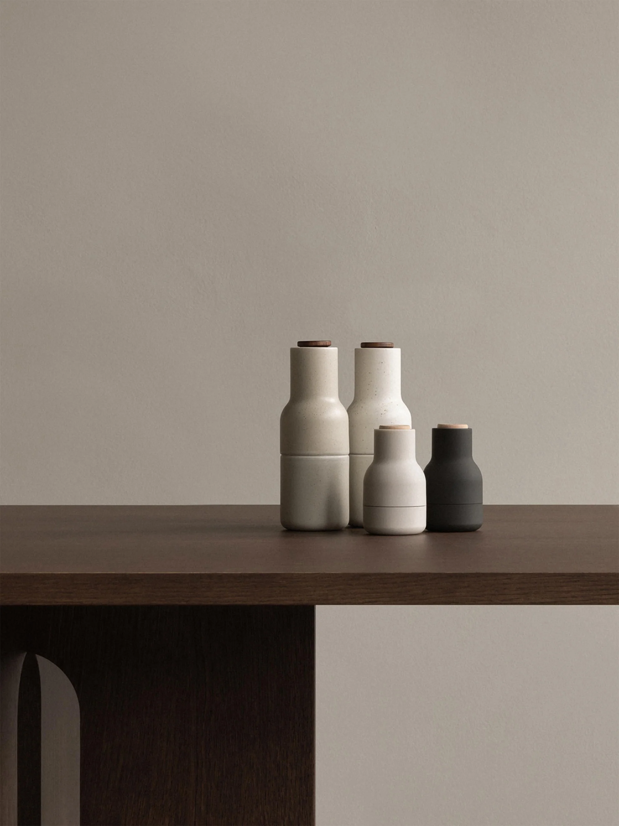 Kleine zout- en pepermolen Bottle Grinder met beukenhouten deksel, 2-delig