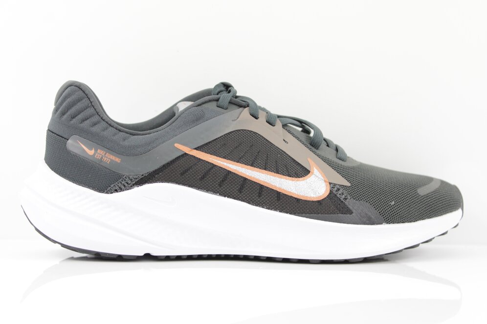 Nike Quest 5