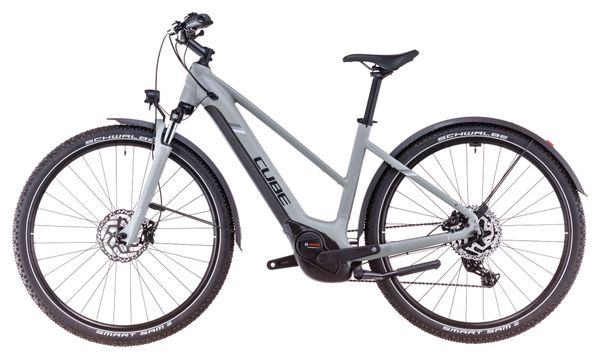 VTC Électrique Cube Nuride Hybrid Performance 500 Allroad Trapeze Shimano Cues 9V 500 Wh 29'' Gris Vert Swamp 2025