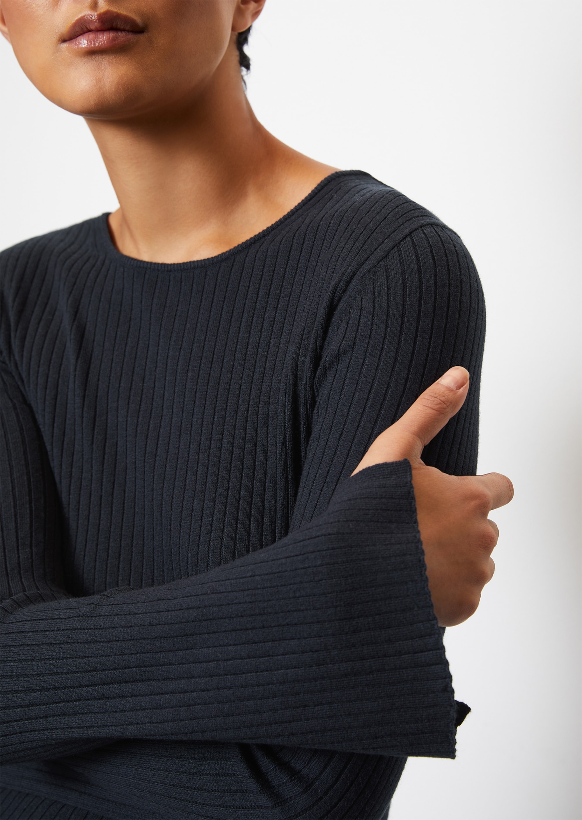 Feinstrickpullover slim aus softem Wolle-Viskose-Kaschmir-Mix