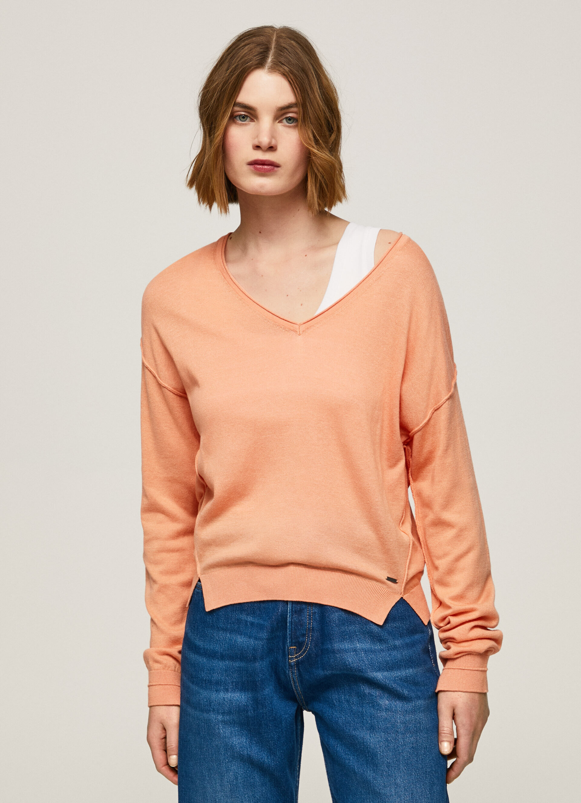 Camiseta Jersey Fit Relaxed com Decote em V - pêssego e laranja