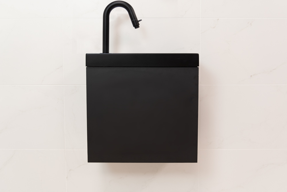 Sanigoods Minimo toiletmeubel 40cm mat zwart met mat zwarte fontein met kraangat