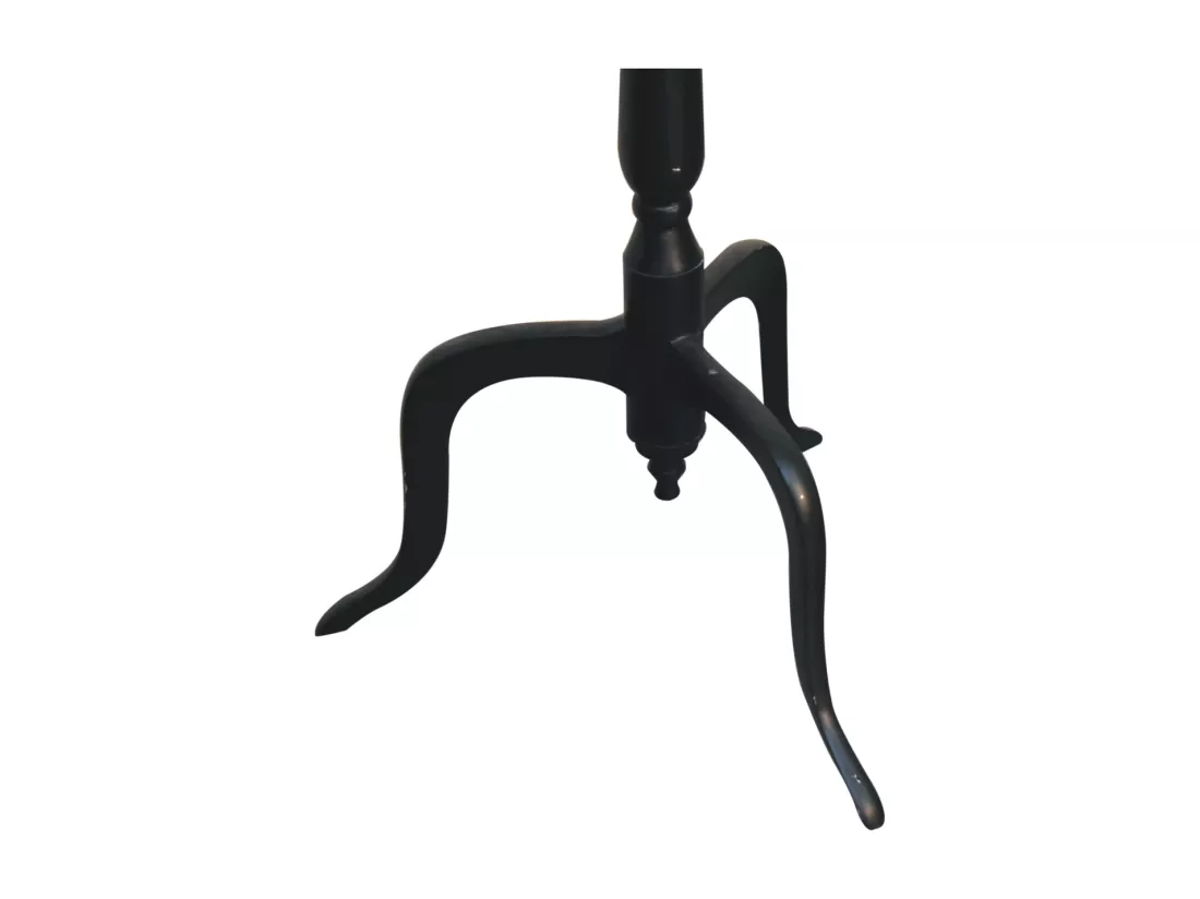 Porte-manteau noir.