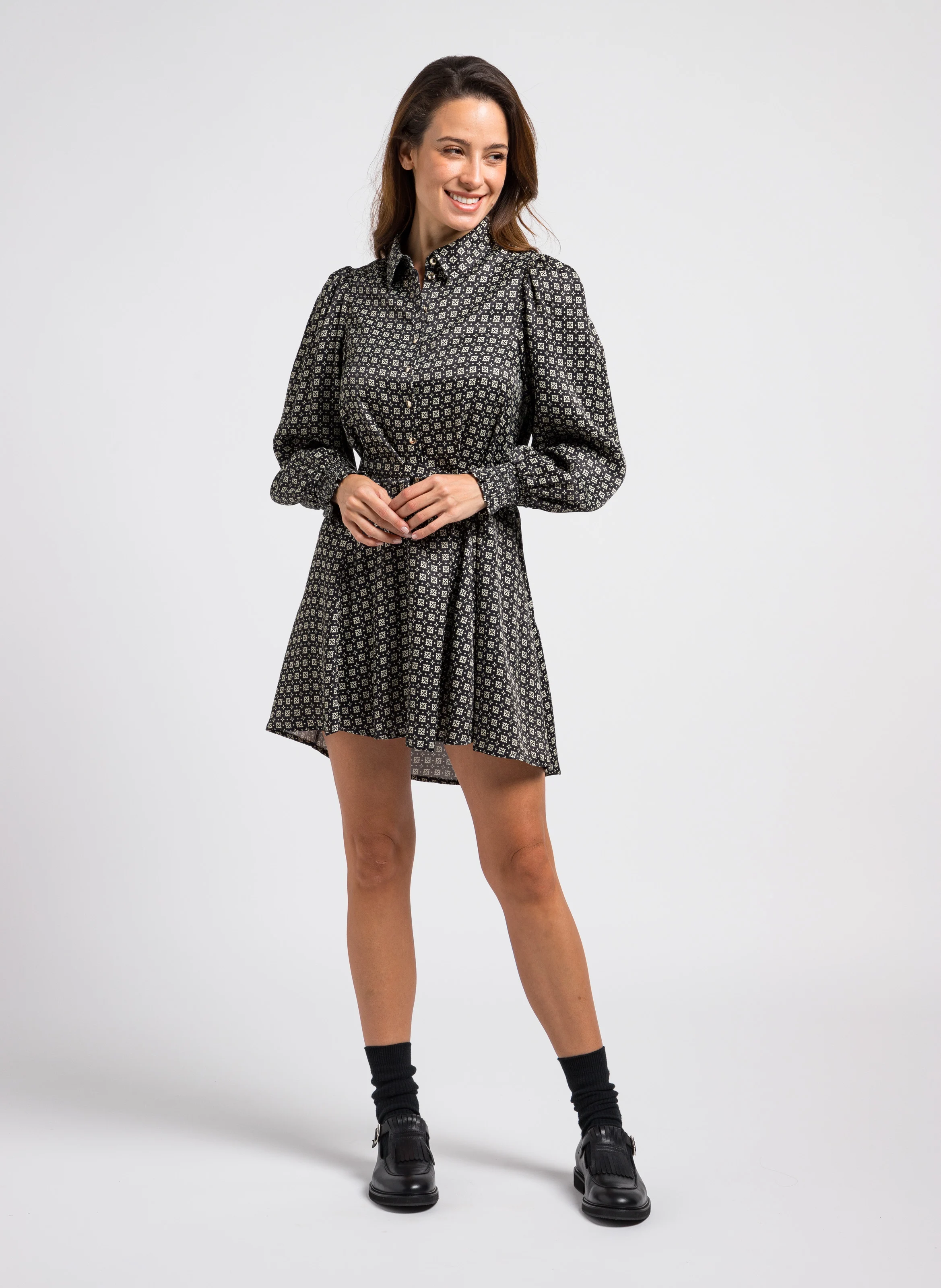 ROSIE - Robe courte col chemise imprimée | Noir