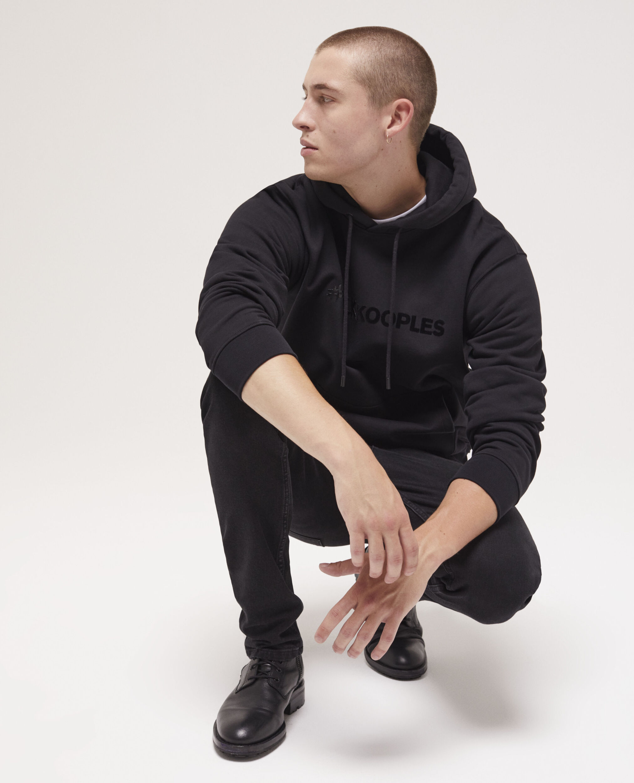Sweatshirt à capuche logo noir