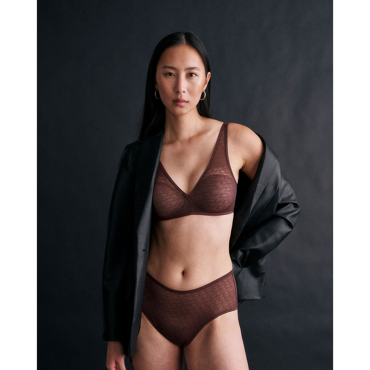 TRIUNFO<br>Hoge slip em Kant Signature Sheer