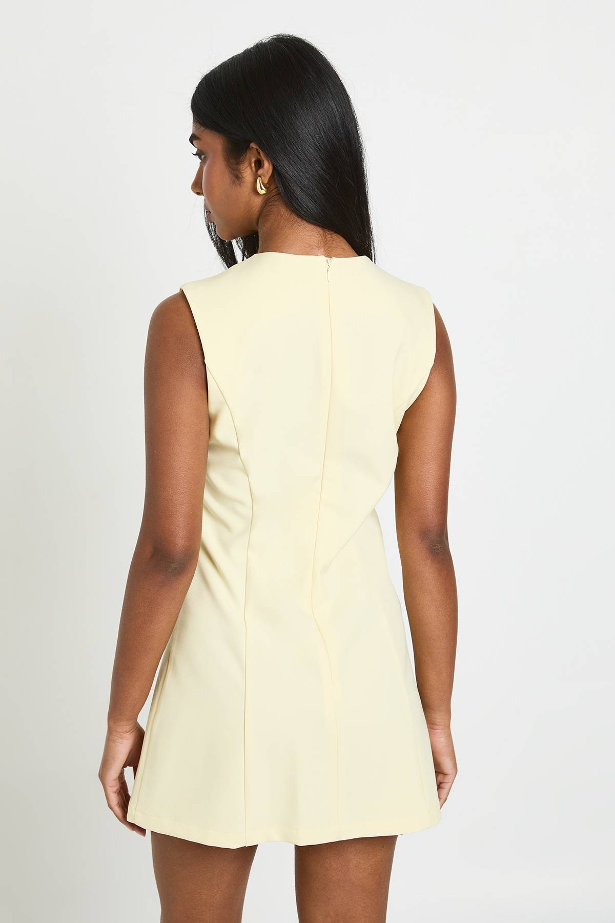 boohoo Robe Mini Ajustée Évasée Petite