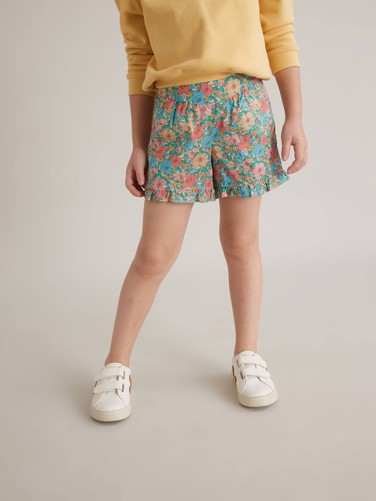 Shorts Liberty Meadow Song para meninas, estampa verde médio, da CYRILLUS.